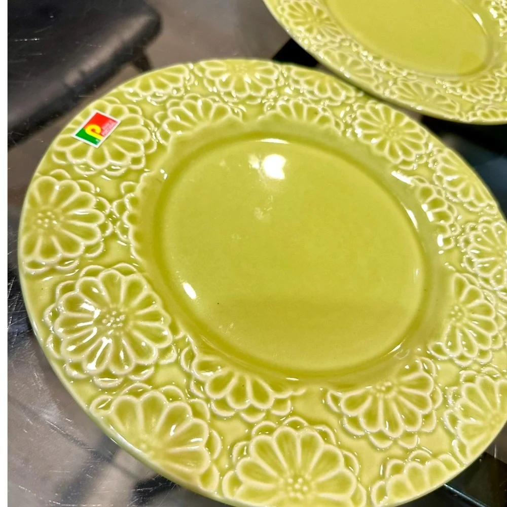 🦋Pier 1 Set of 4 Amadora Green salad Plate’s - Picture 5 of 8